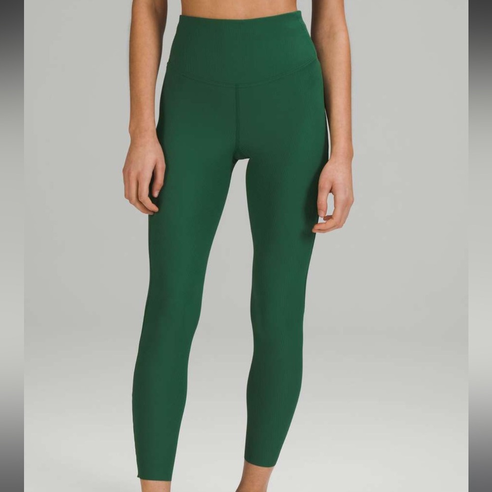 Lululemon Base Pace High-Rise Ribbed Tight 25" in Everglade Green, size 4